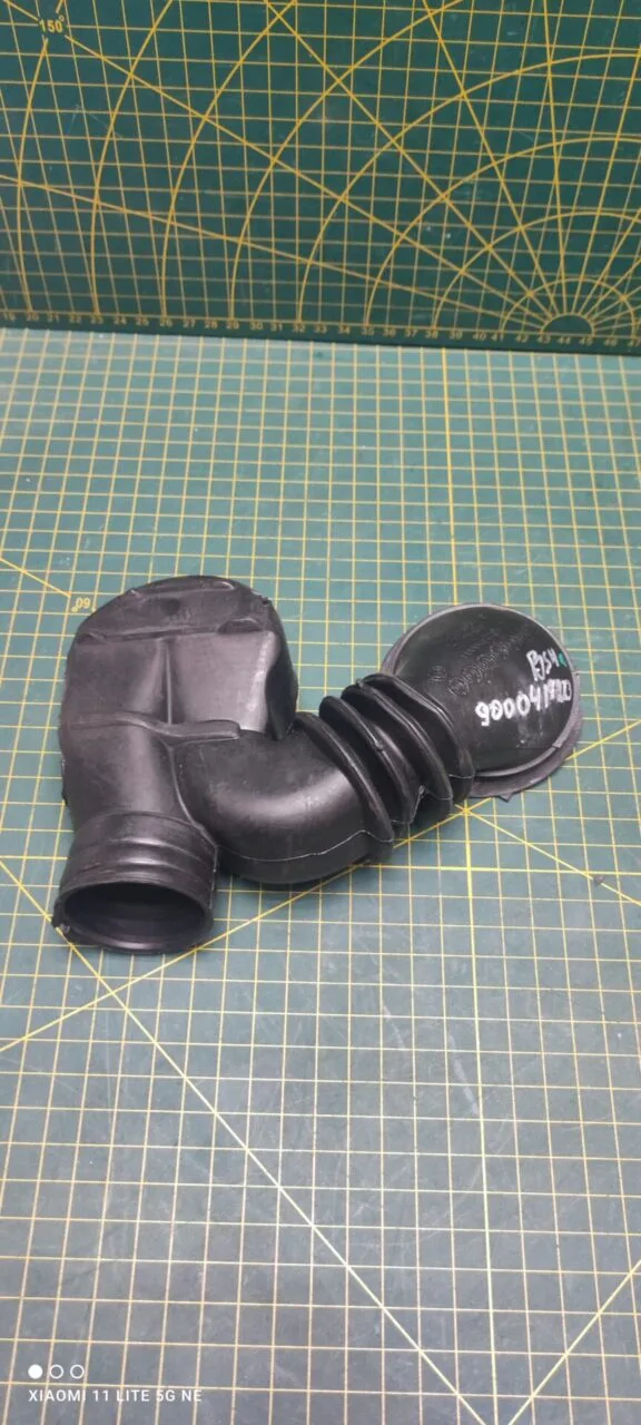Патрубок Bosch 9000417223