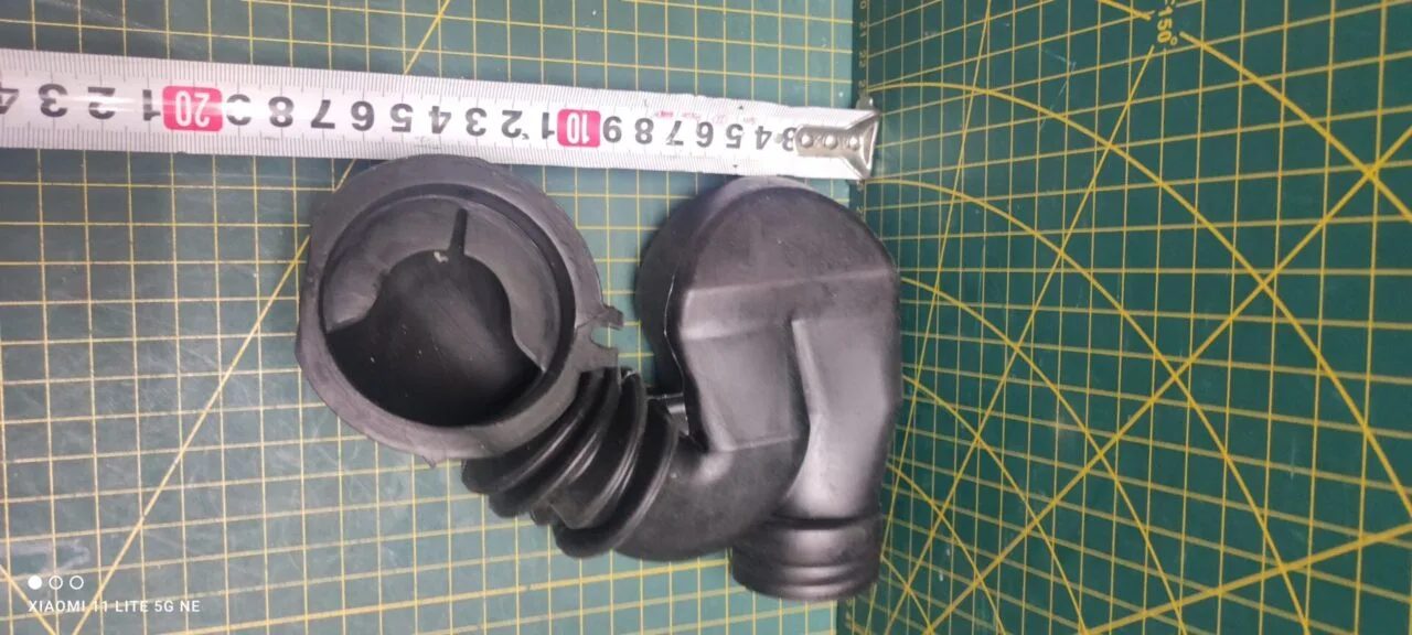 Патрубок Bosch 9000417223