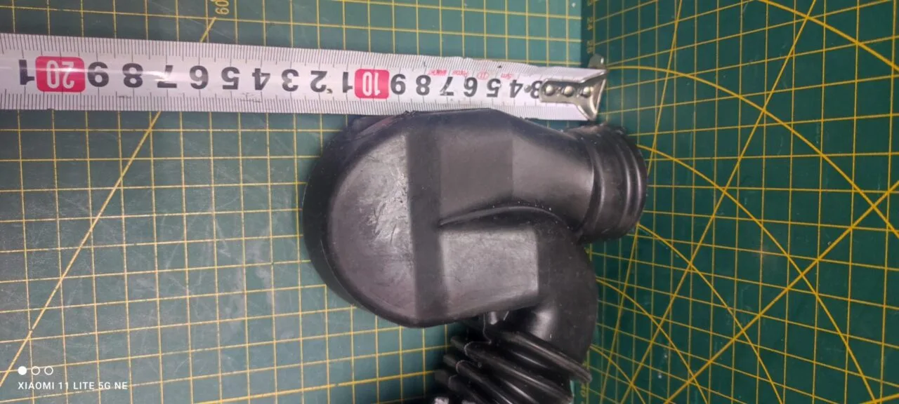 Патрубок Bosch 9000417223