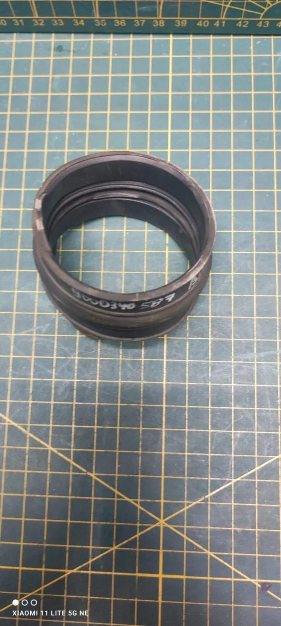 Патрубок Bosch 9000340587