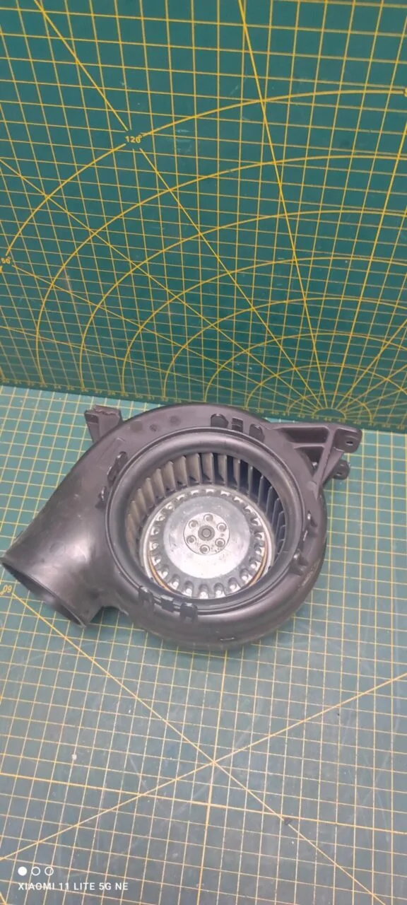 Мотор сушки Bosch G2E104-AA82-10