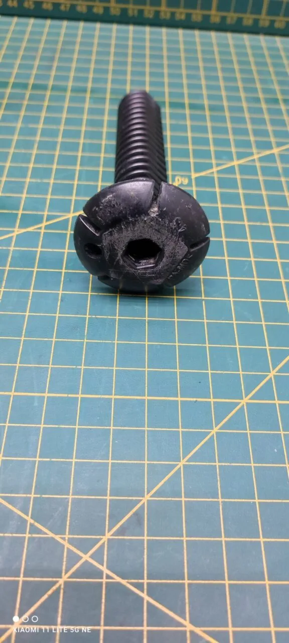 Ножка Bosch 165328 для пмм