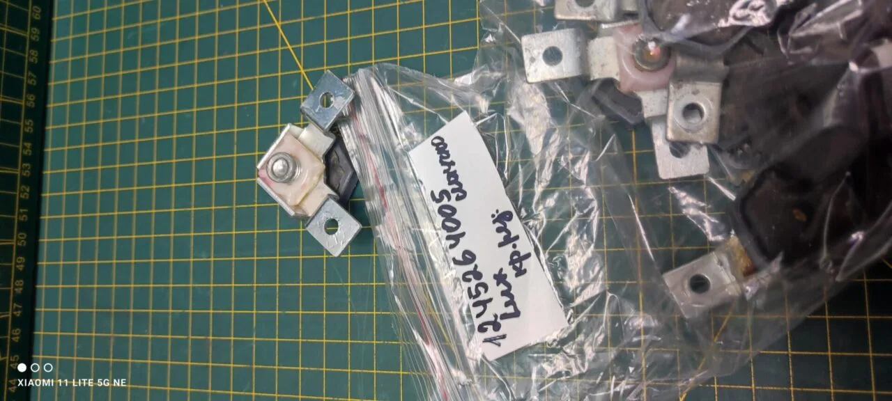 Ножка Electrolux 1245264005 для см