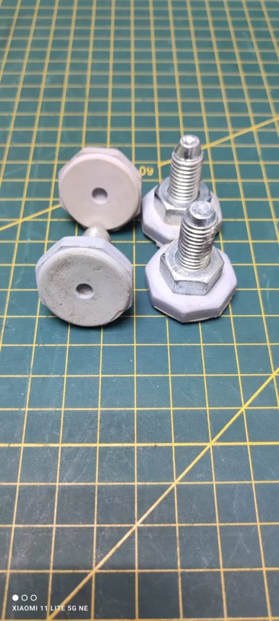 Ножки Bosch m 308771 комплект 4шт. для см