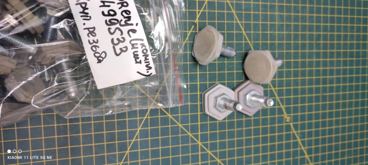 Ножки Gorenje 499533 комплект 4шт. для см