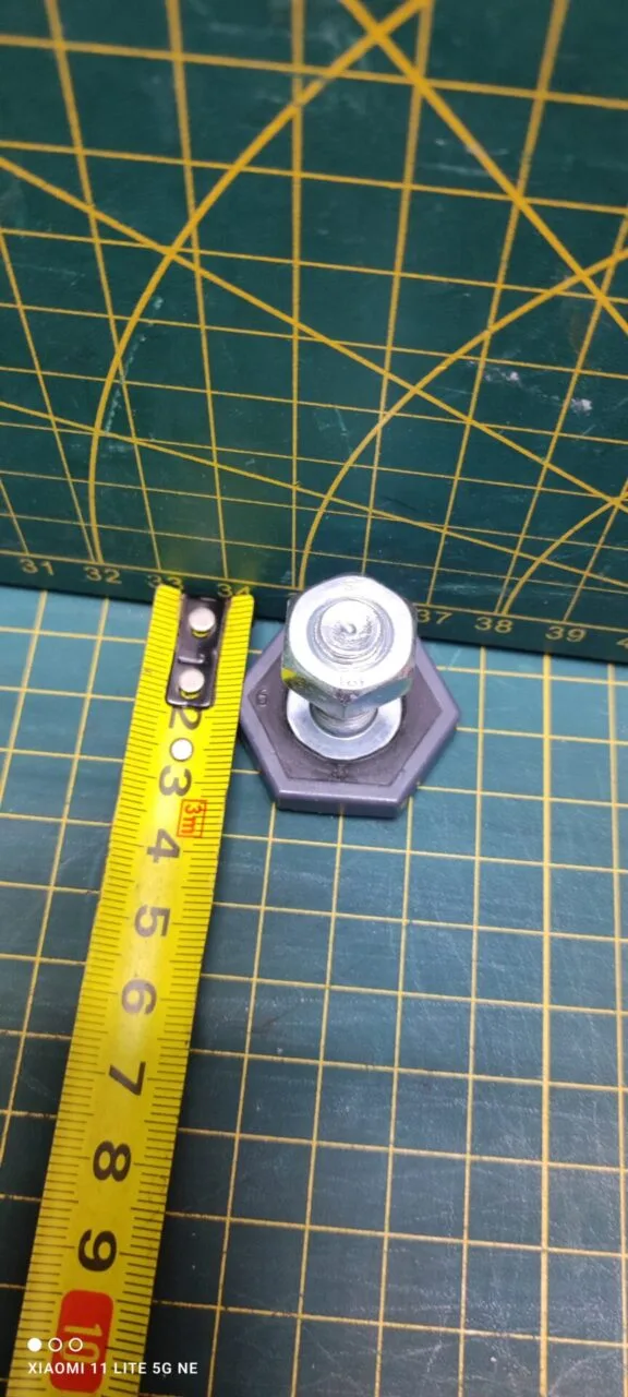 Ножки Electrolux 1240467058 комплект 4шт. для см
