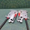 Петли Electrolux 4055418316 Черн. пара лев+правая для пмм