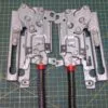 Петли Electrolux 4055150280 Фиол. пара лев+правая для пмм