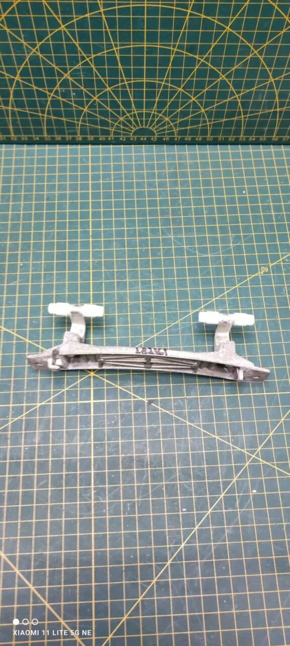 Петля люка Beko 282161 +4втулкиBeko