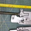 Петли Electrolux 4055393351 Желт. пара лев+правая для пмм