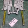Петли Electrolux 4055147161 Желт. пара лев+правая для пмм