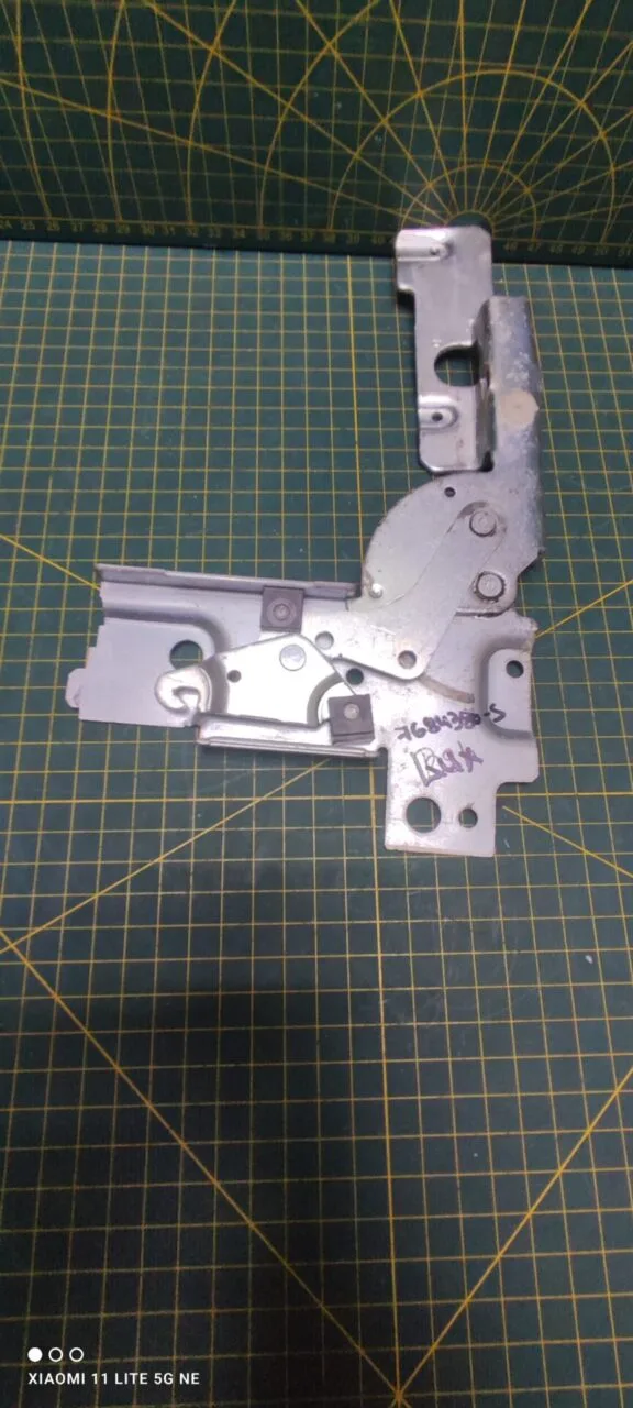 Петля Electrolux 7684386-s  для пмм