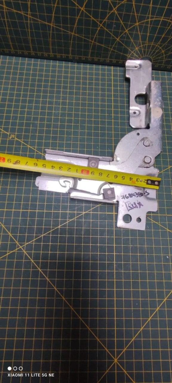 Петля Electrolux 7684386-s  для пмм
