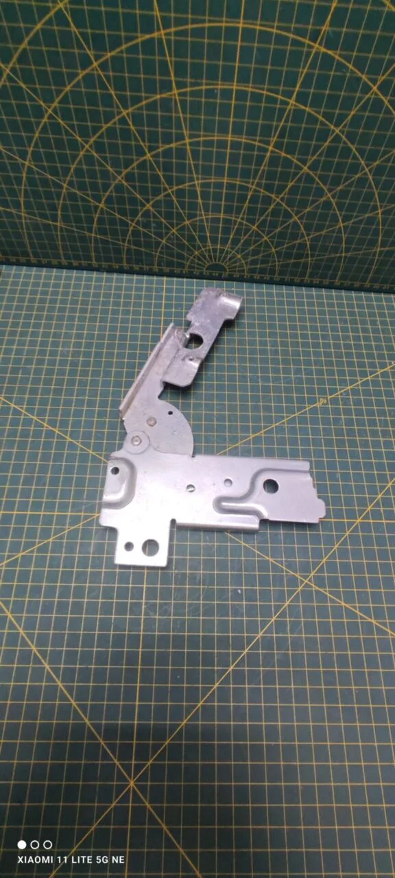 Петля Electrolux 7684386-s  для пмм