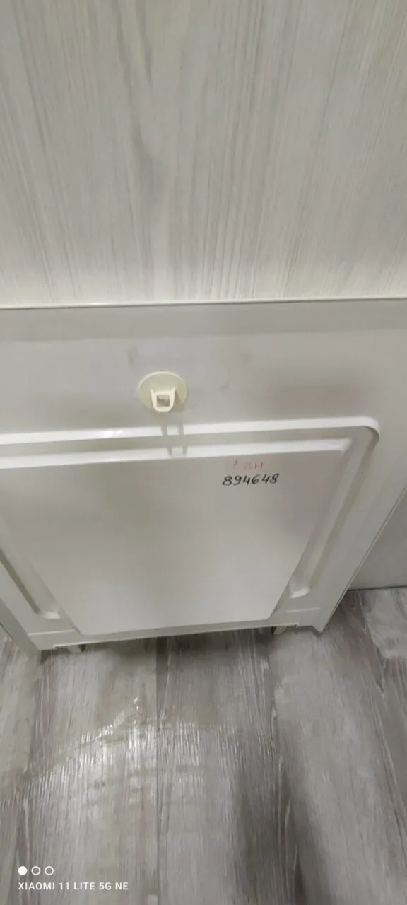 Крышка вертикалки Bosch 894648