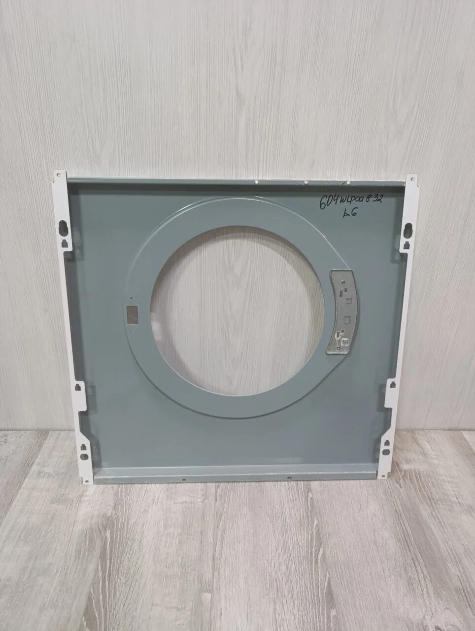 Передняя панель корпуса LG 604rwlpoa832