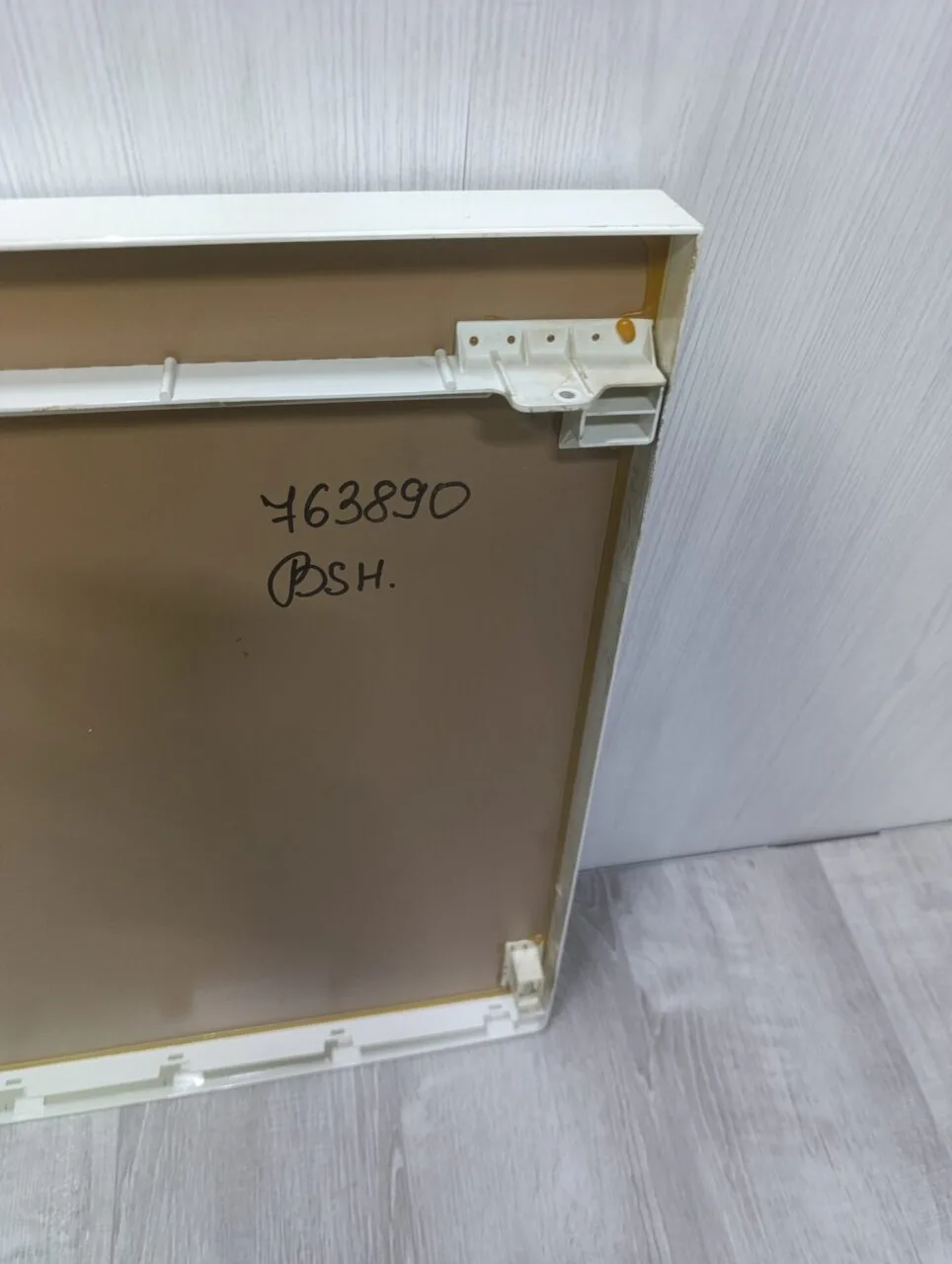 IMG_20260213_154514 Верхняя панель корпуса Bosch 763890