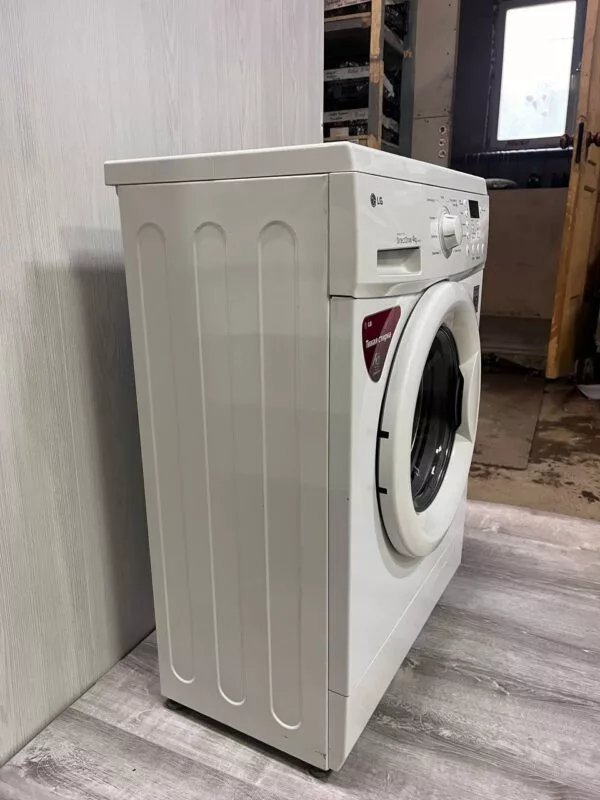 Стиральная машина LG E1069SD 4кг.