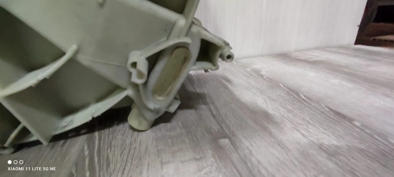 Задний полубак Bosch 5420000019 305/306 Log.8