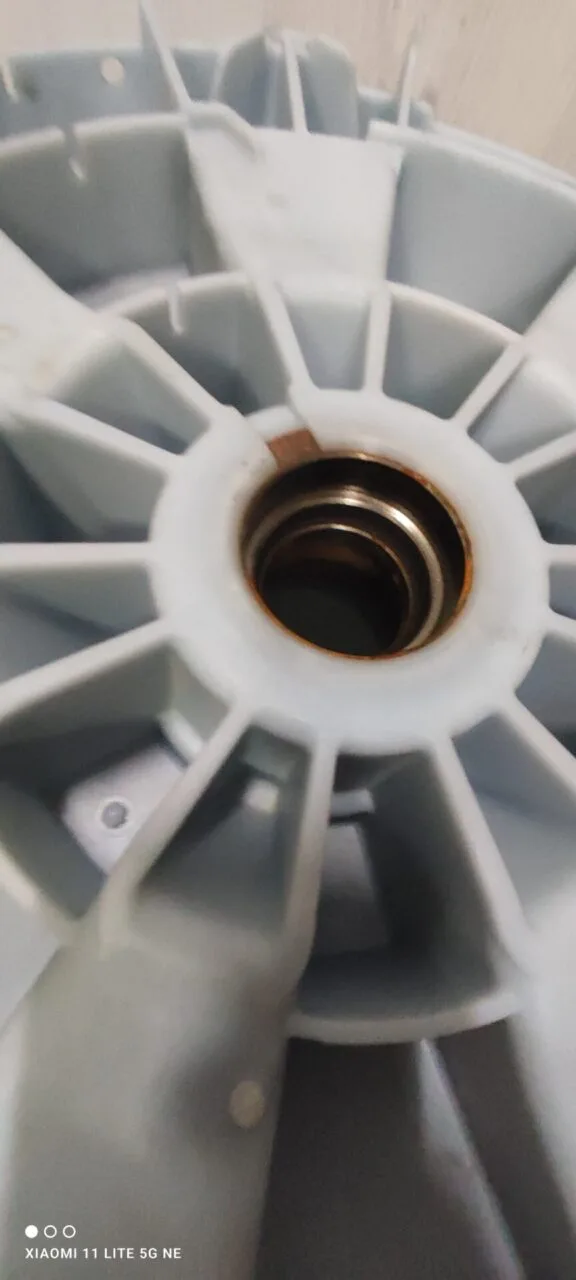 Задний полубак Bosch 9000132431 205/206 Log.7.8