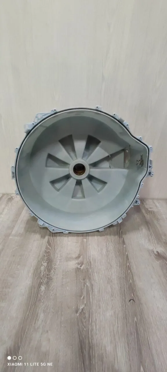 Задний полубак Bosch 9000132431 205/206 Log.7.8