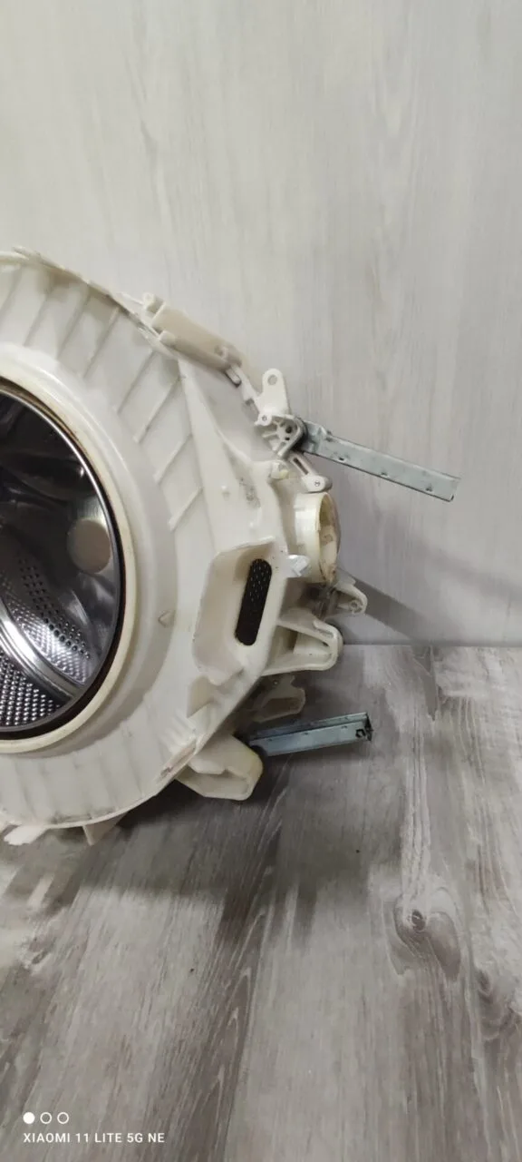 Бак в сборе Bosch 9000399680/9000498120 204/205 Малый груз Только самовывоз!