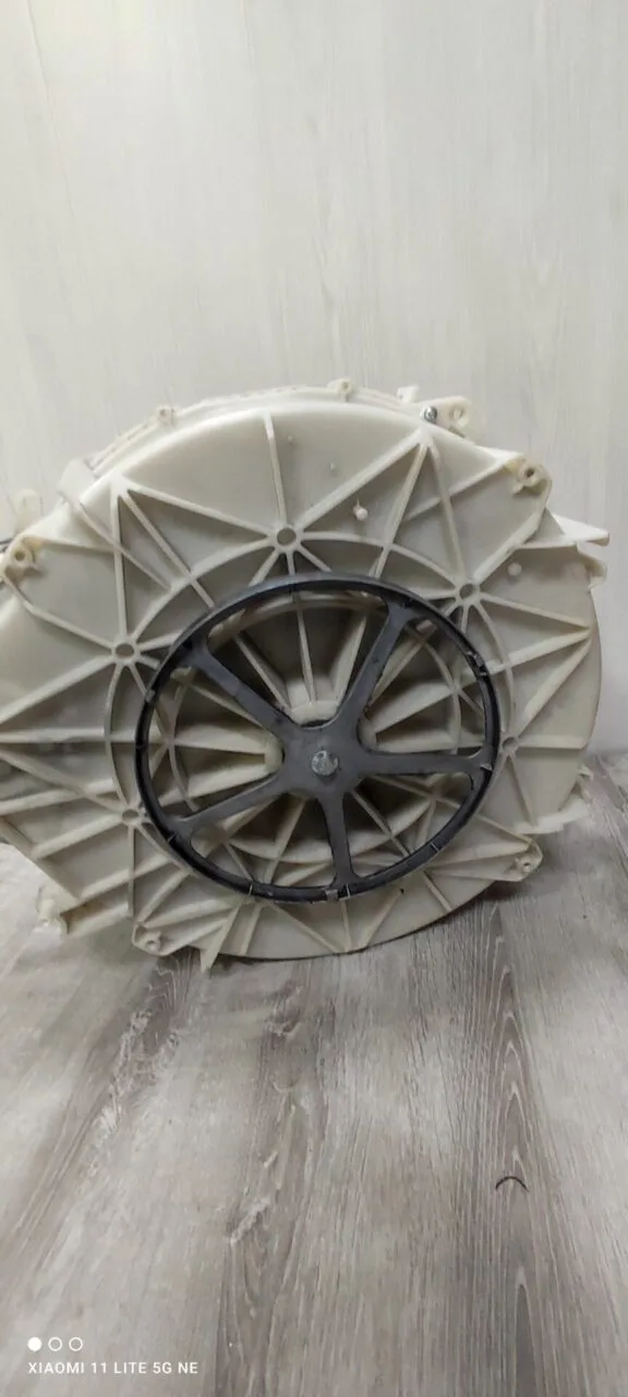 Бак в сборе Bosch 9000399680/9000498120 204/205 Малый груз Только самовывоз!