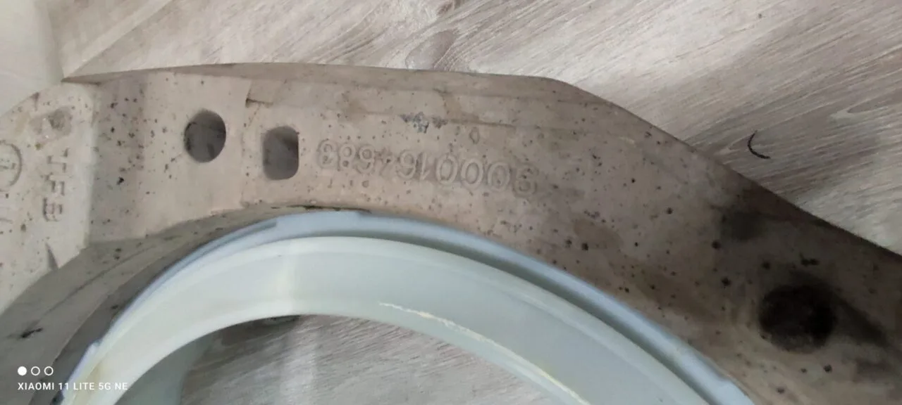 Передний полубак Bosch 9000213427 С грузом. Только самовывоз!