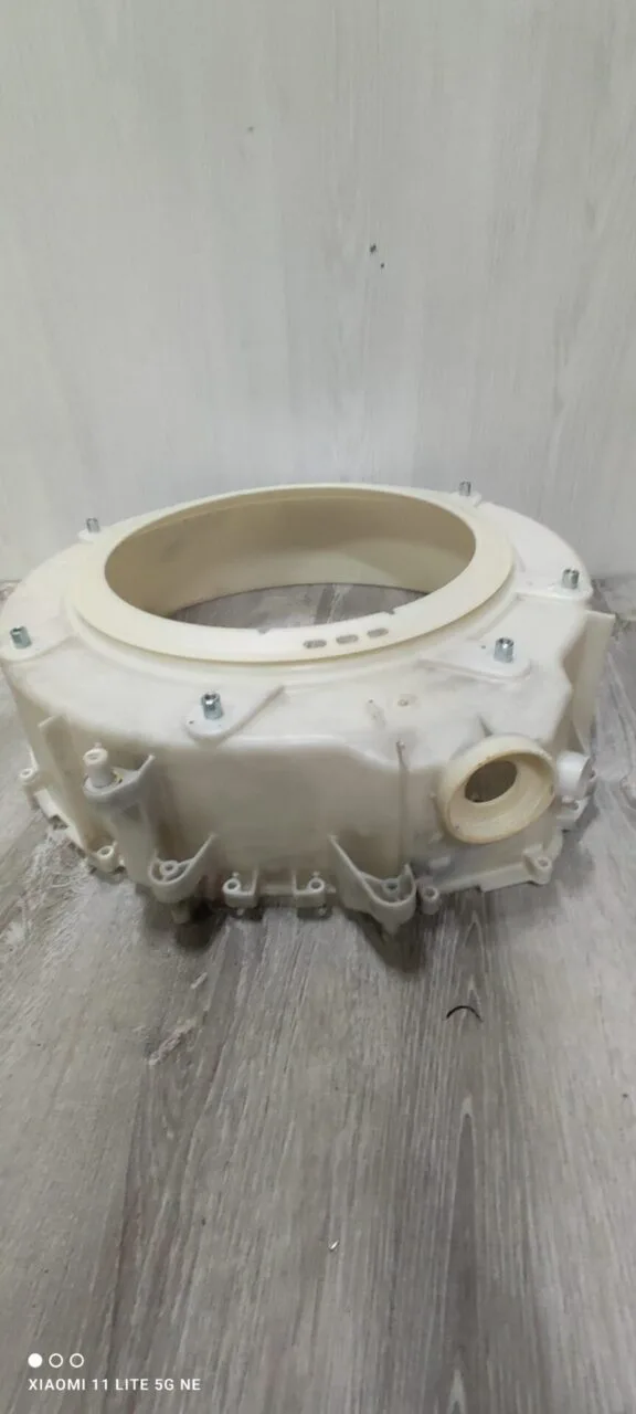 Передний полубак Bosch 9000354783 Log.6.Serie