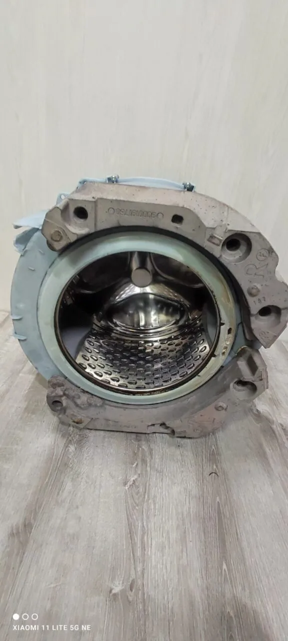 Бак в сборе Bosch 9000212739/9000317425 Только самовывоз!