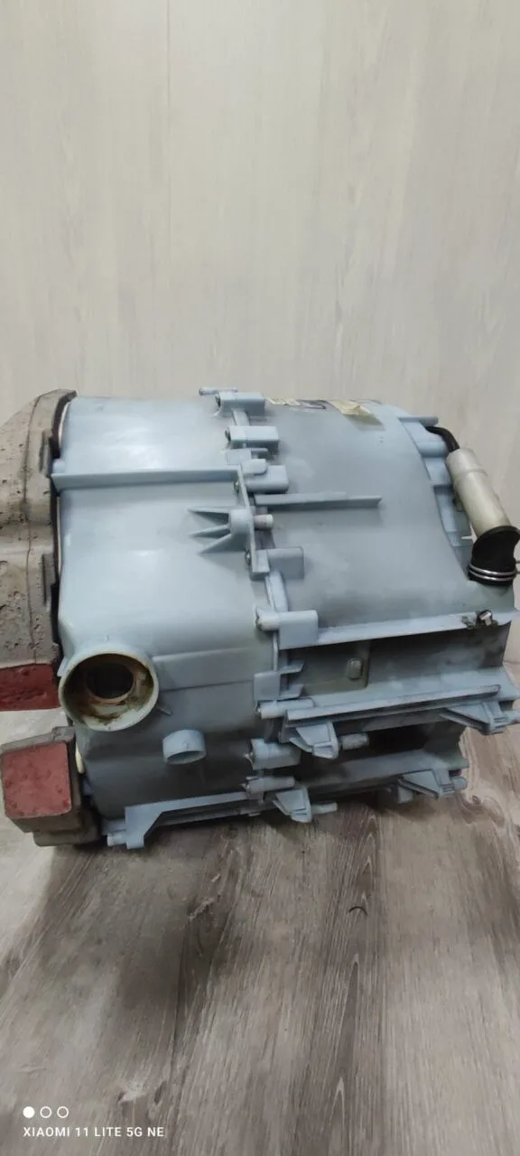 Бак в сборе Bosch 9000212739/9000317425 Только самовывоз!