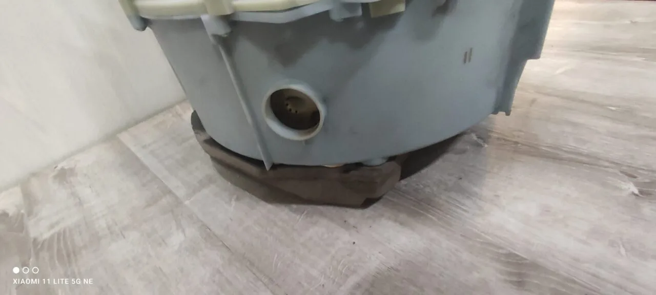Бак в сборе Bosch 9000255196/9000208084 Только самовывоз!