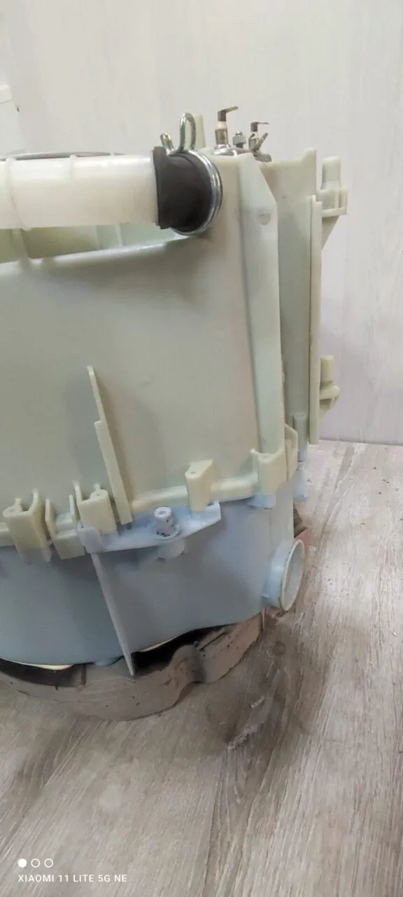 Бак в сборе Bosch 9000255196/9000208084 Только самовывоз!