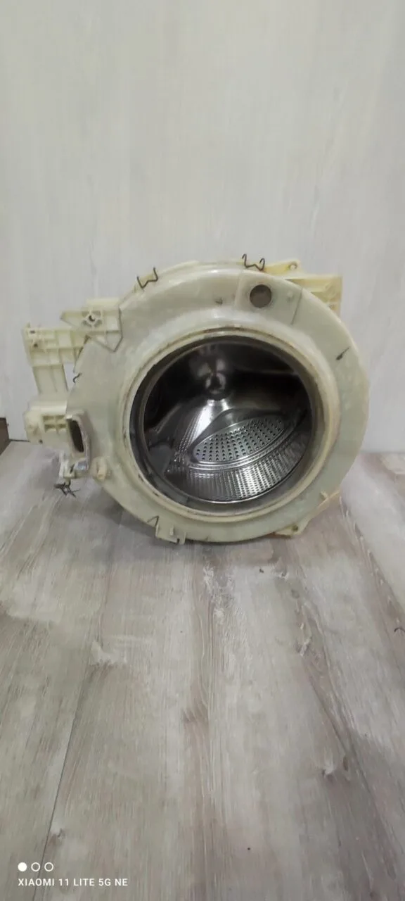 Бак в сборе Samsung DC61-30346a/dc61-30347a 205/206патрубок в бак Только самовывоз!
