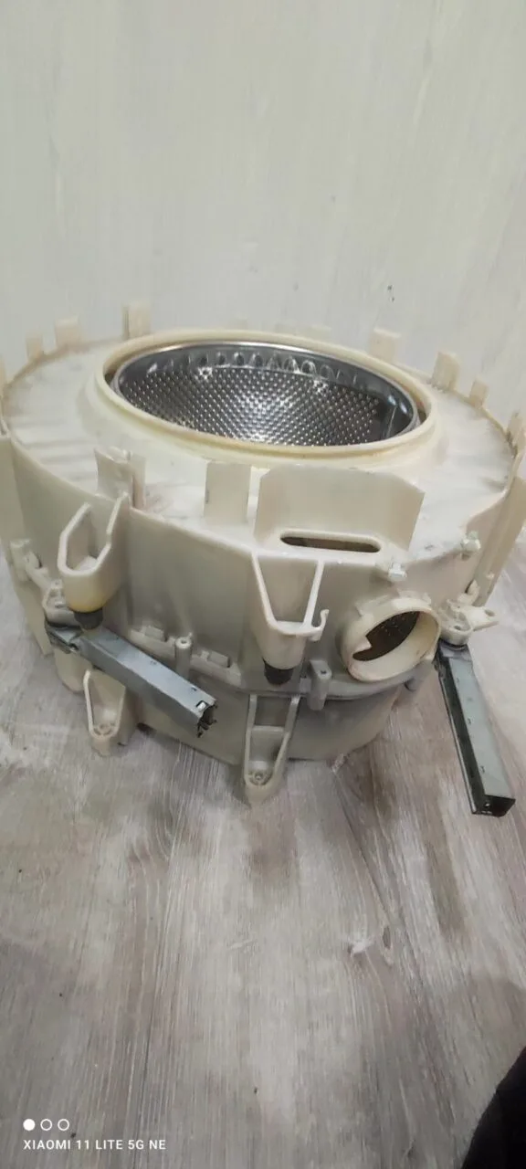 Бак в сборе Bosch 5550007084/5550011236 205/206 Малый груз Только самовывоз!