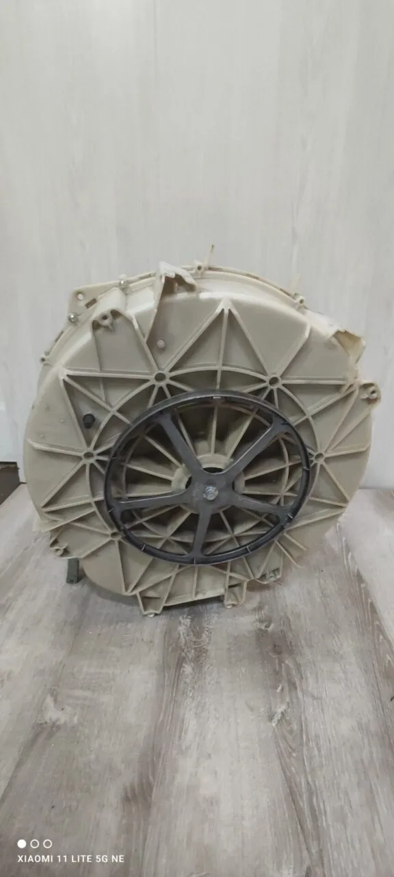 Бак в сборе Bosch 5550007084/5550011236 205/206 Малый груз Только самовывоз!