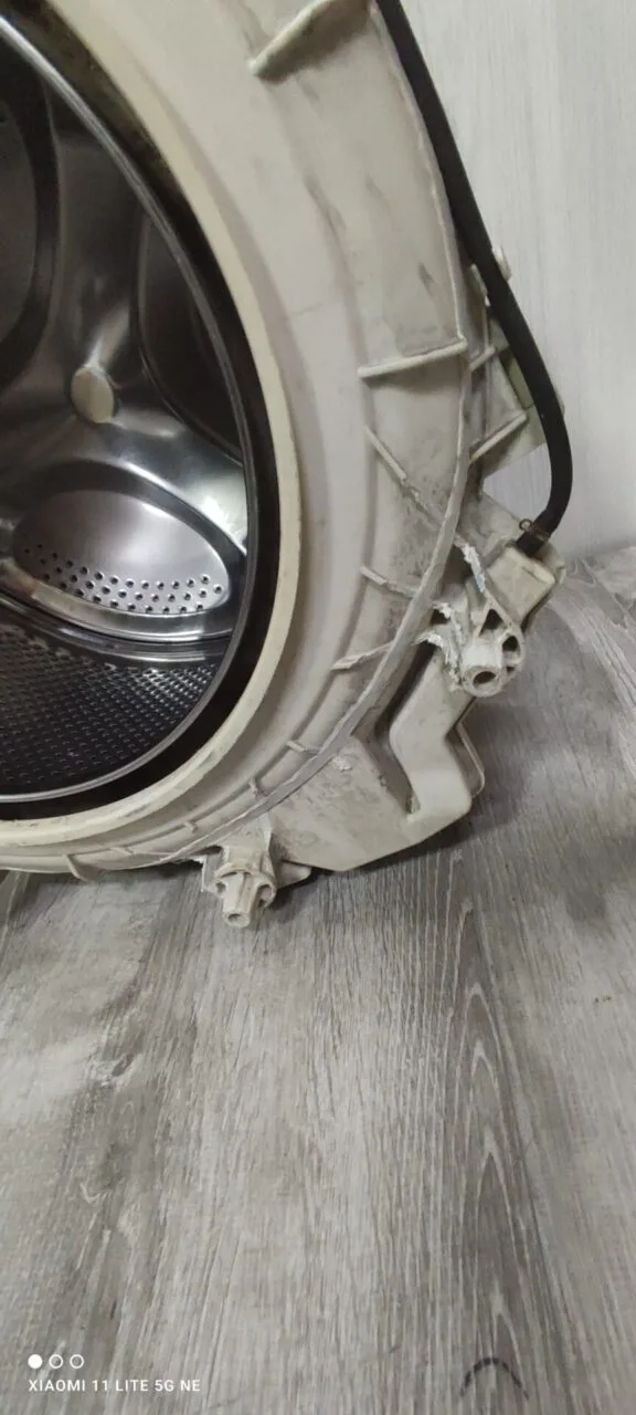Бак в сборе Indesit 148030856.01 / 210179113.00 Только самовывоз!