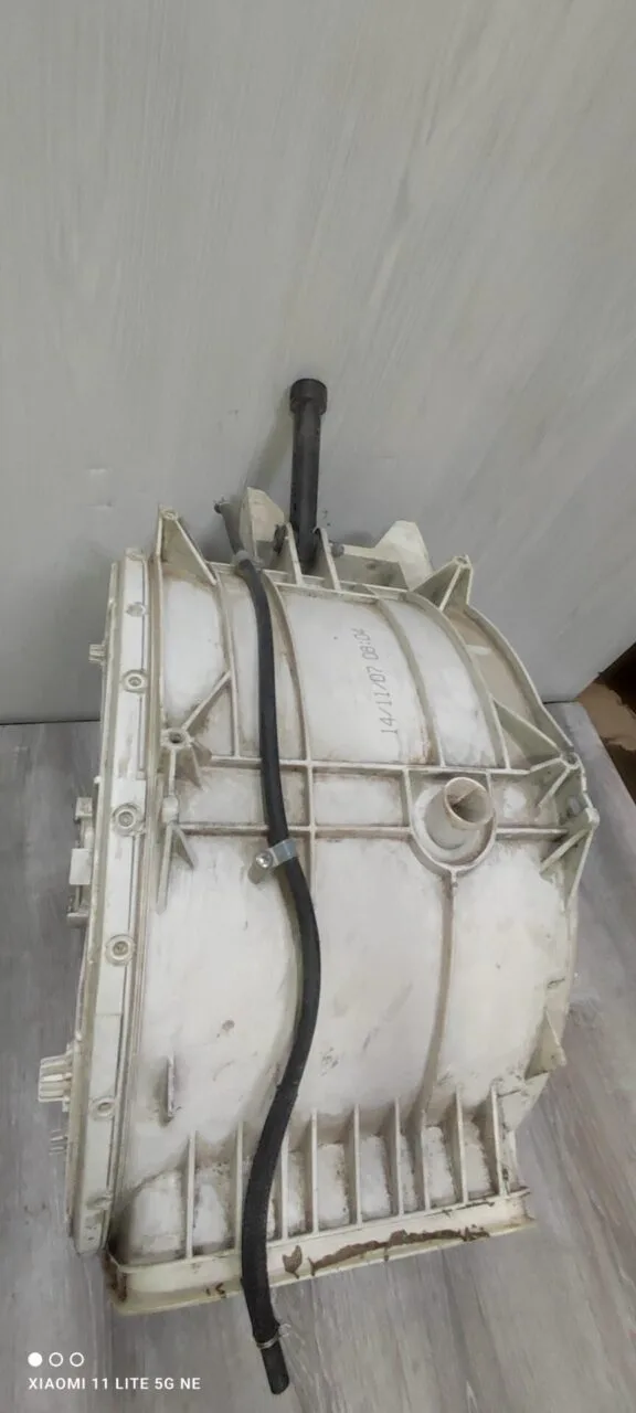Бак Indesit 14801909210(93.00) / 148019094.03  вертикальная загрузка Только самовывоз!