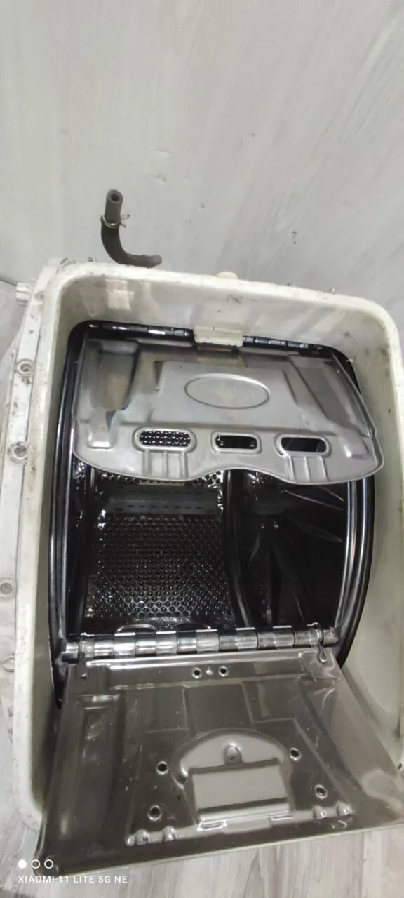 Бак Indesit 14801909210(93.00) / 148019094.03  вертикальная загрузка Только самовывоз!
