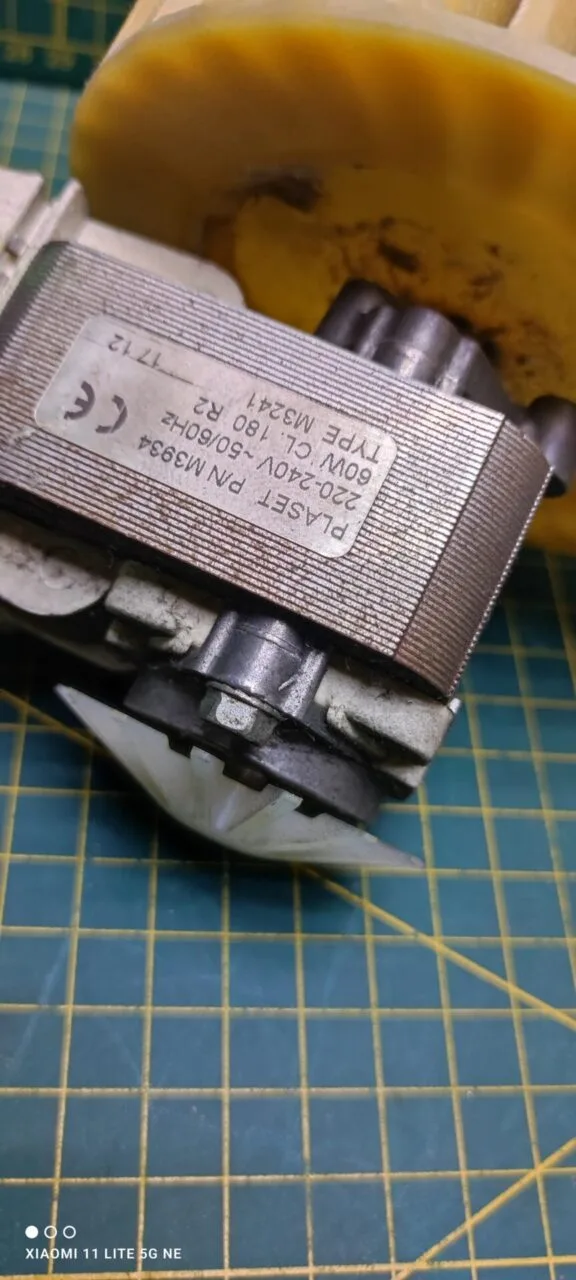 Мотор сушки Weissgauff M3934 с крыльчаткой
