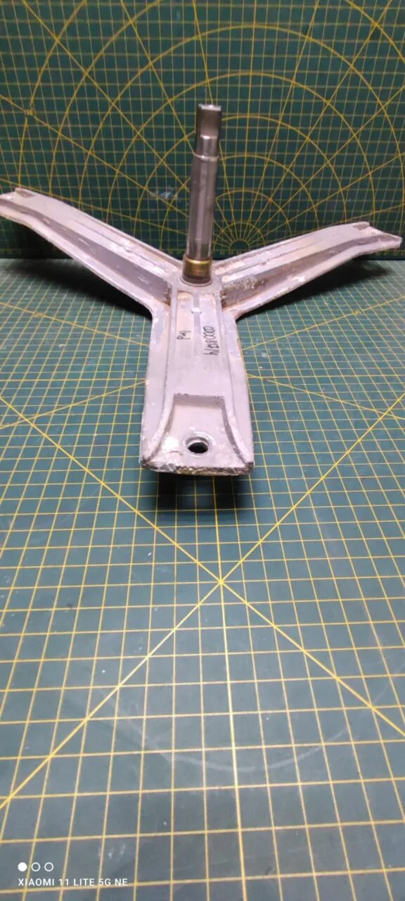 Крестовина Indesit C 00081714