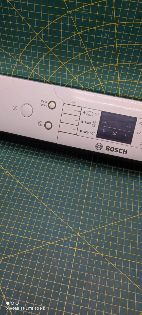 Панель Bosch 9000249876-sms63md2tv/02 с дефектом 60см. отдельностоящая