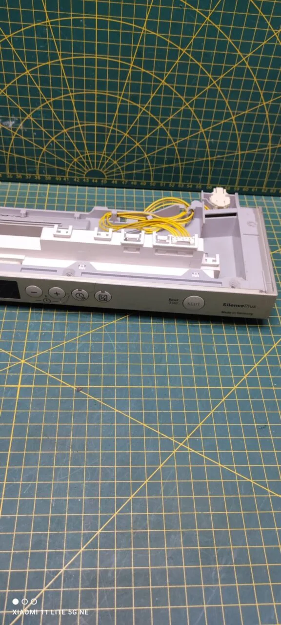 Панель Bosch 9000758199 -spv43m00ru/07