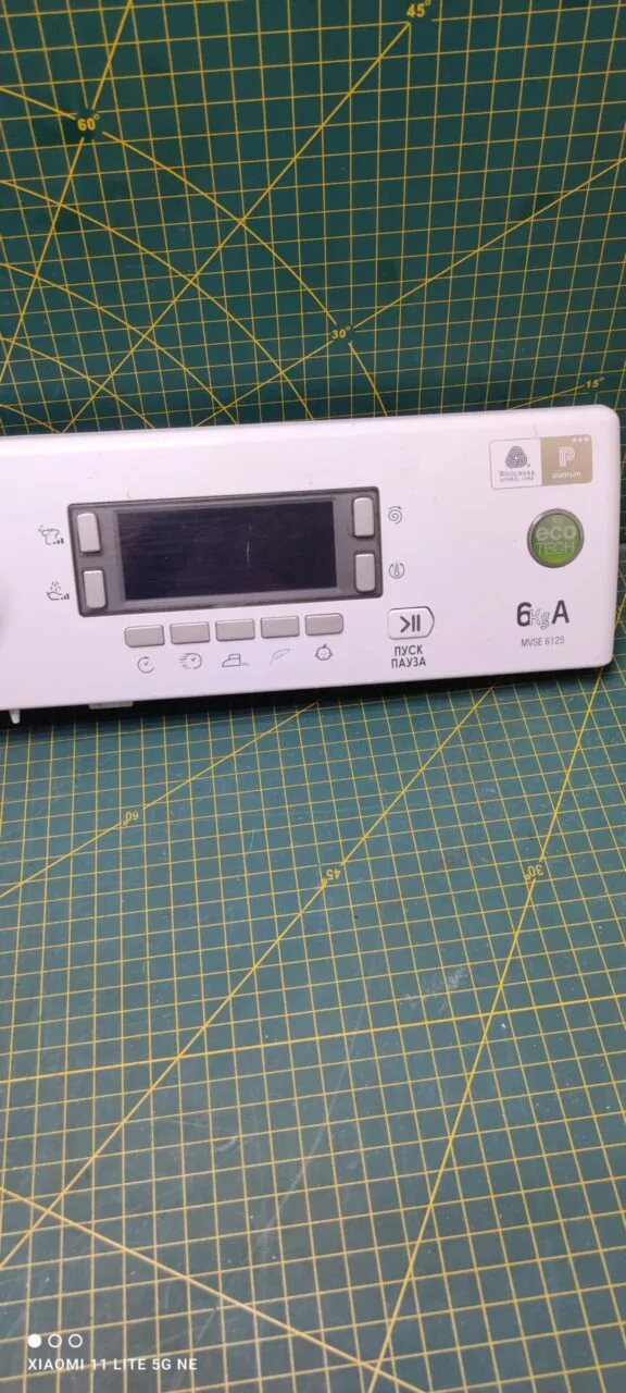 Панель Ariston MVSE 6125 с дефектом