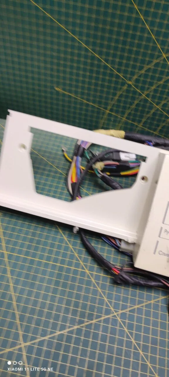 Панель LG F12U1HDNR5