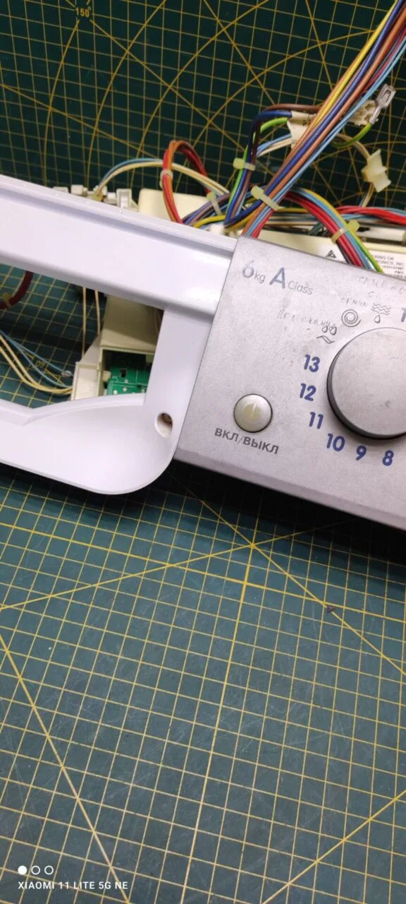 Модуль Indesit PWSE 61087s с дефектом