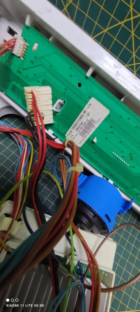 Модуль Indesit PWSE 61087s с дефектом
