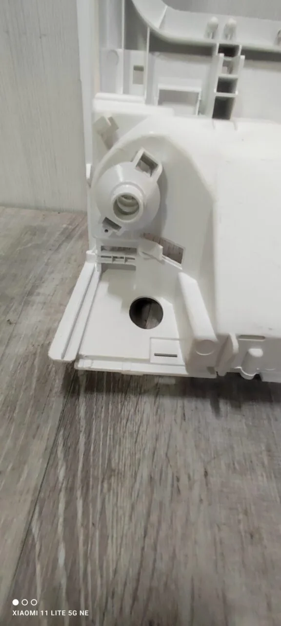 Рама люка Indesit W 11520522 вертикальной загрузки для стиральной машины