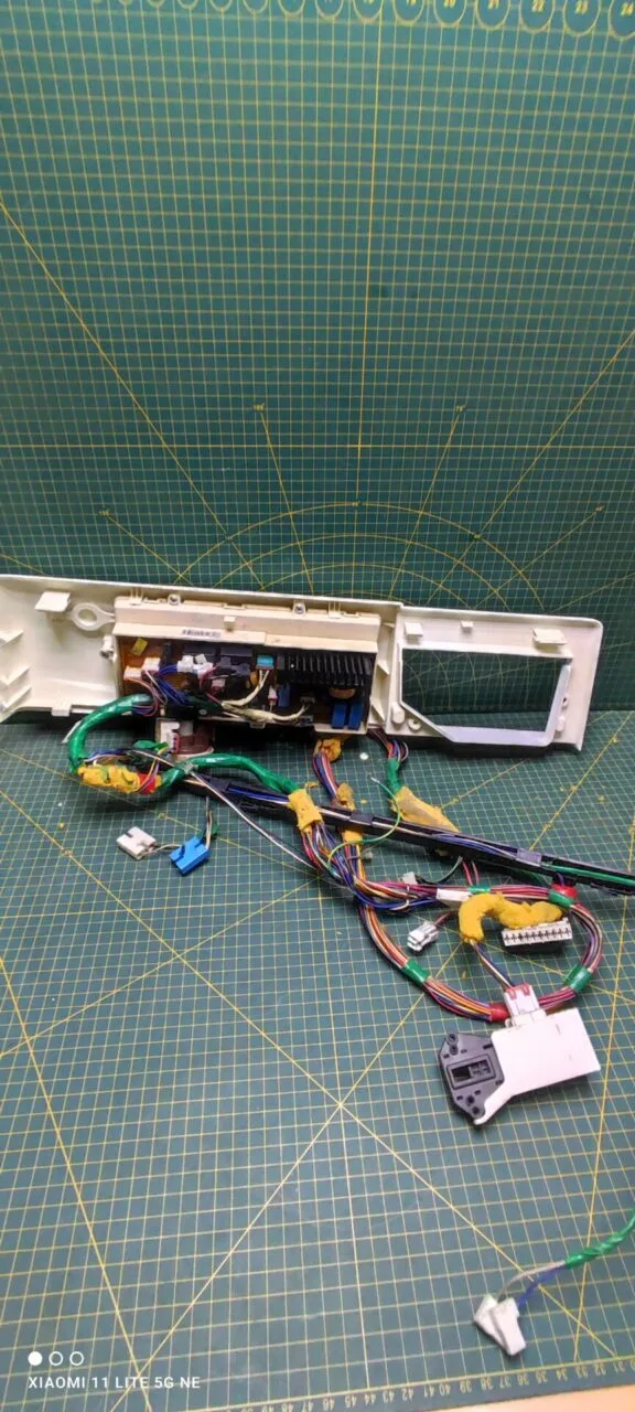 Модуль Samsung WF0500NZW с дефектом(желтый)