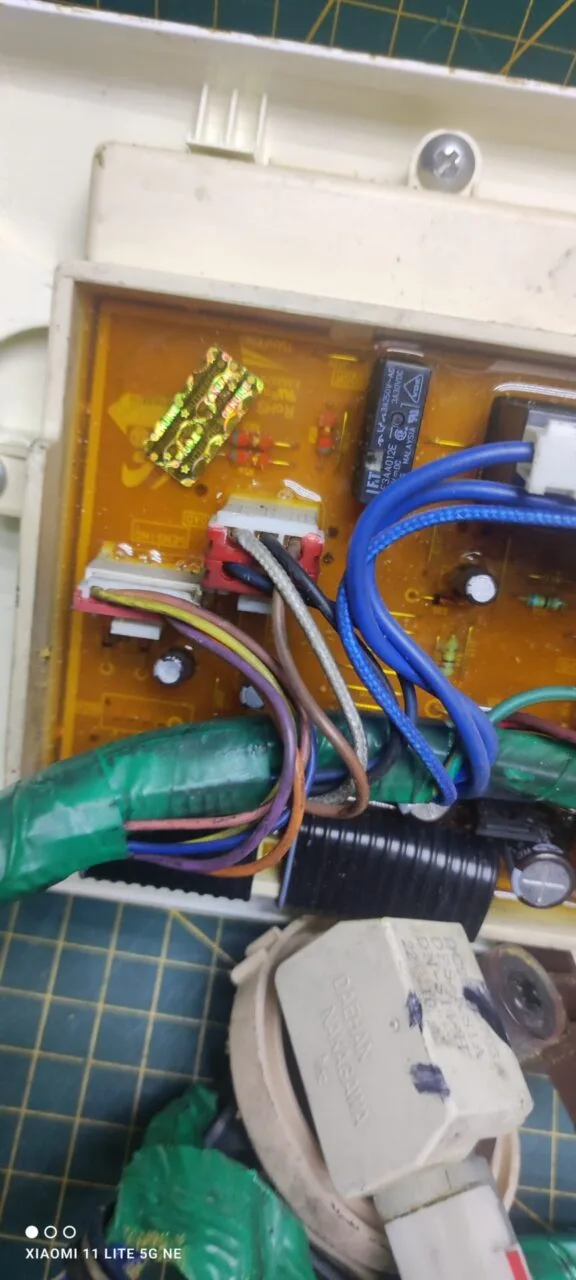 Модуль Samsung WF0500NZW с дефектом(желтый)